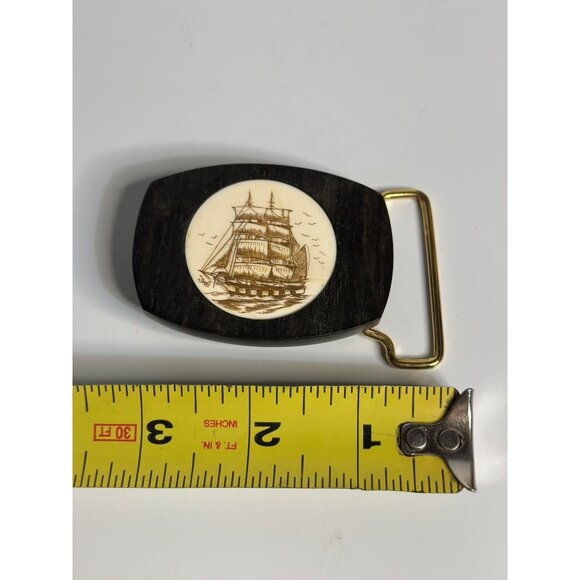 VTG Nautical Scrimshaw Sailing Ship Belt Buckle Brass Tone Wood Clipper 3" - Picture 5 of 6